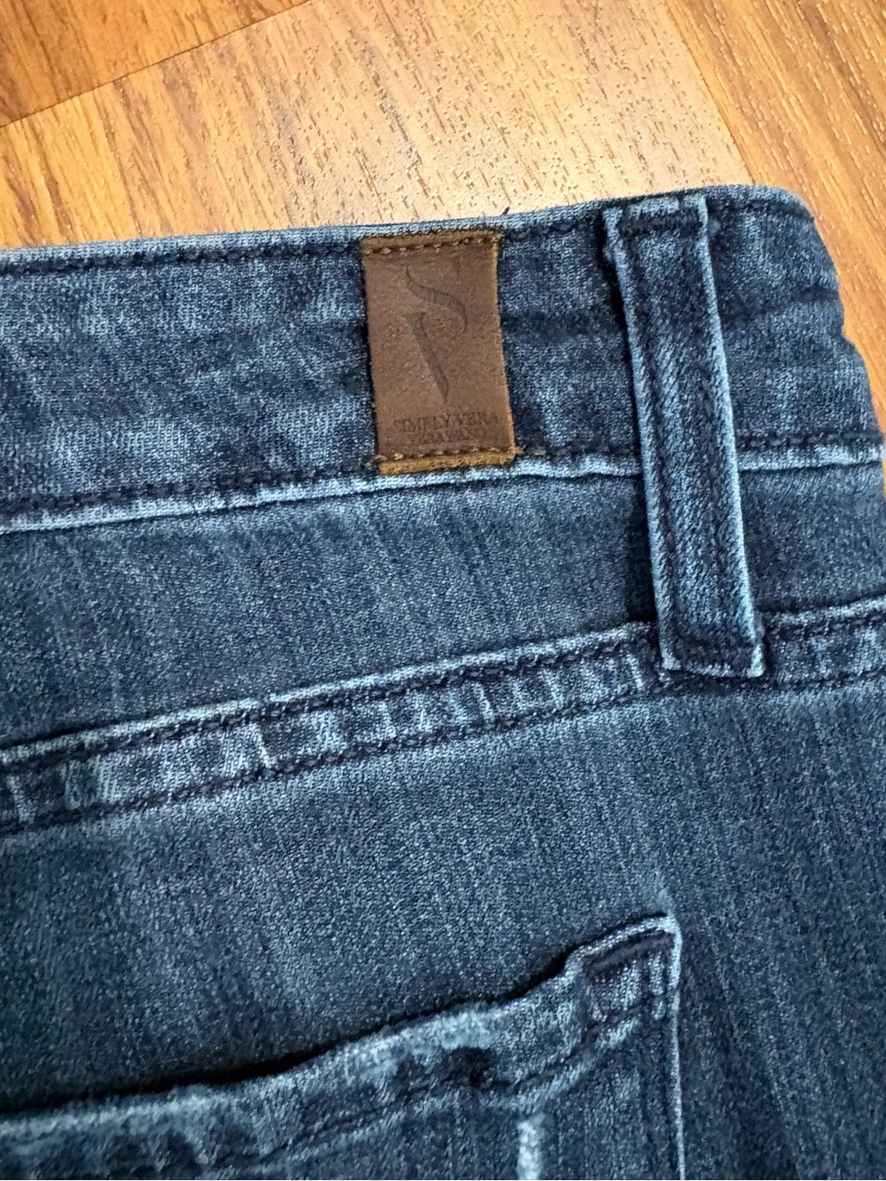 Simply Vera Vera Wang Women's Blue Medium Wash Bootcut Jeans Stretch 16W - Picture 7 of 12